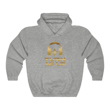 Charger l'image dans la galerie, Turn Me Up - Gold (version 2) Unisex Heavy Blend™ Hooded Sweatshirt