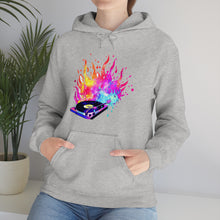 画像をギャラリービューアに読み込む, Turntable on Fire Unisex Heavy Blend™ Hooded Sweatshirt
